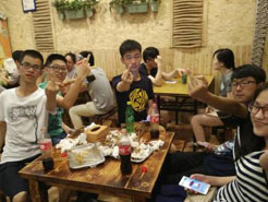 乌拉特前烧烤加盟,学烧烤技术,开烧烤店多少钱疯狂烤翅加盟